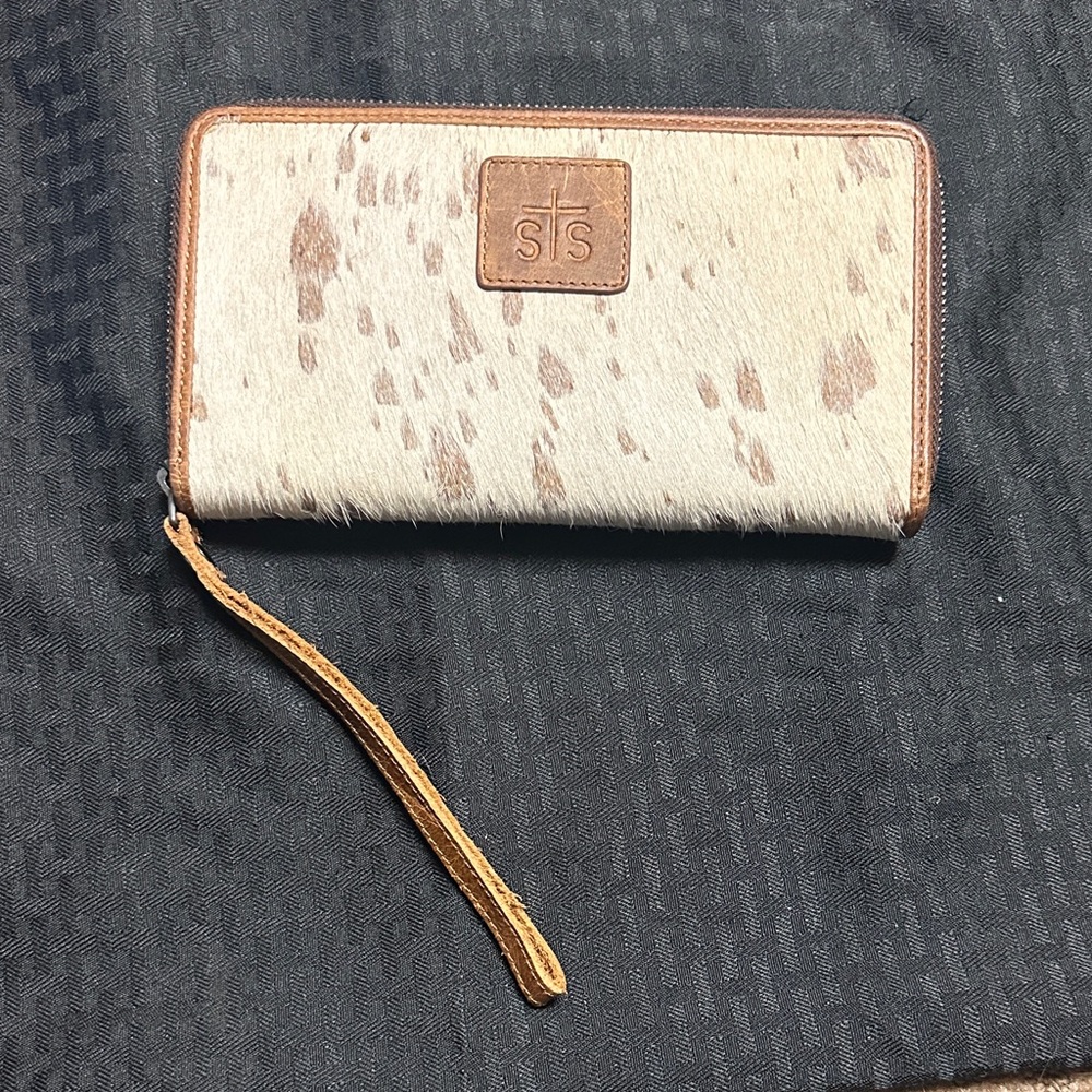 STS Ranchwear Spotted Cowhide Wristlet
